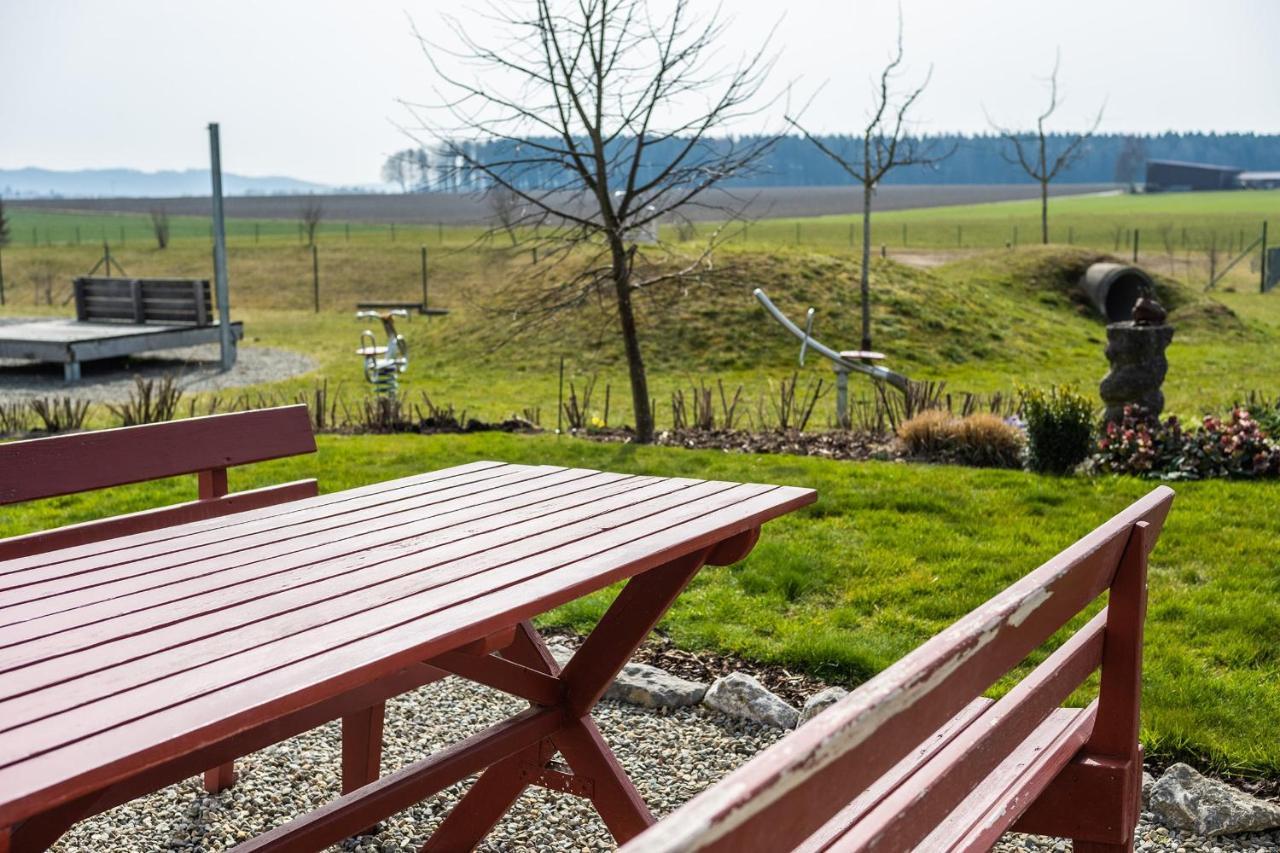 Ruhige Ferienwohnung Mit Panoramablick Ingoldingen Exterior photo